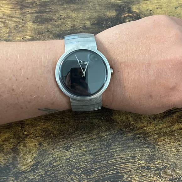 Authentic Dior ladies watch EUC - Picture 4 of 7